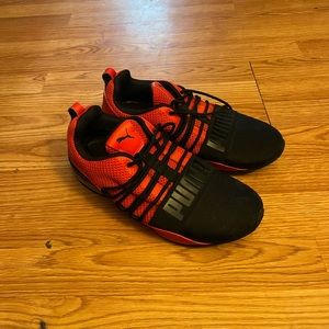 Lightly worn, size 9.5 Puma sneakers